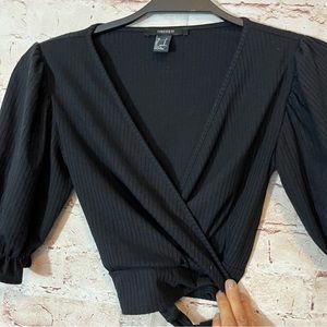 Forever21 ribbed short sleeve wrap crop top size small